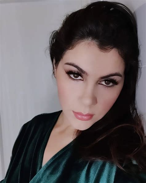 Valentina Nappi (@instavalentinanappi)